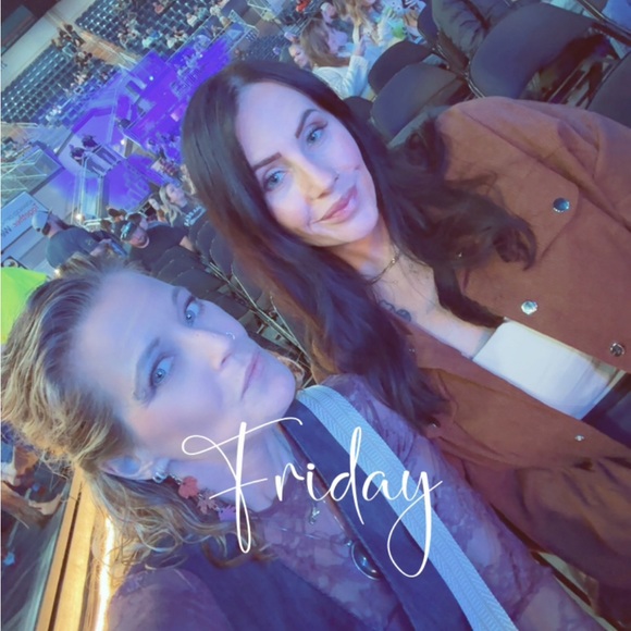 Meet your Posher, Amberly - Picture 11 of 16